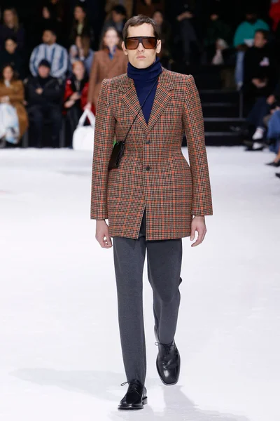 Look 22